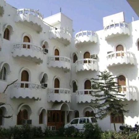Hotel Soni International Khalilabad 外观 照片