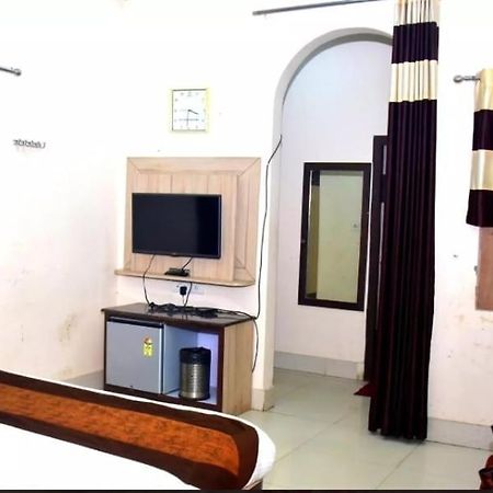 Hotel Soni International Khalilabad 外观 照片