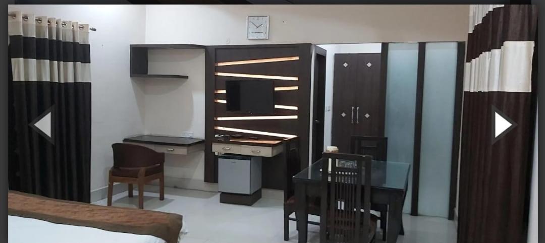 Hotel Soni International Khalilabad 外观 照片